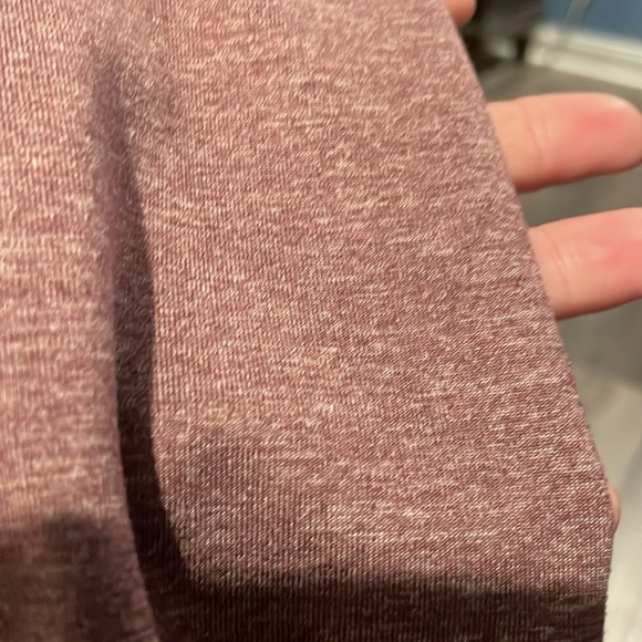 Old Navy Active Ho-Dry Pullover with thumb holes - size medium - Picture 5 of 5